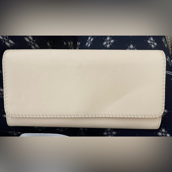 Hobo ERA Wallet in Birch NWT - Picture 1 of 5